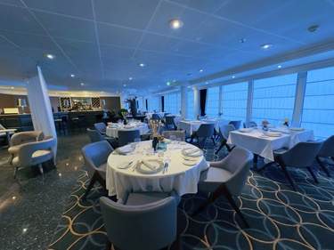 Azamara Cruises Aqualina Dining ©Jenna Lyn, Azamara Cruises4.jpg